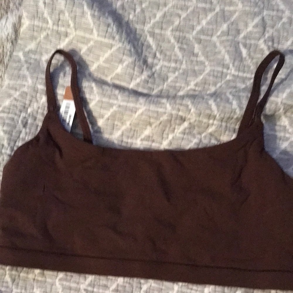 Skims brown fits everybody maturity pumping scoop bralette